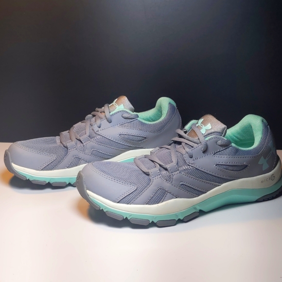 Womens Under Armour UA Strive Sneakers - Picture 3 of 7